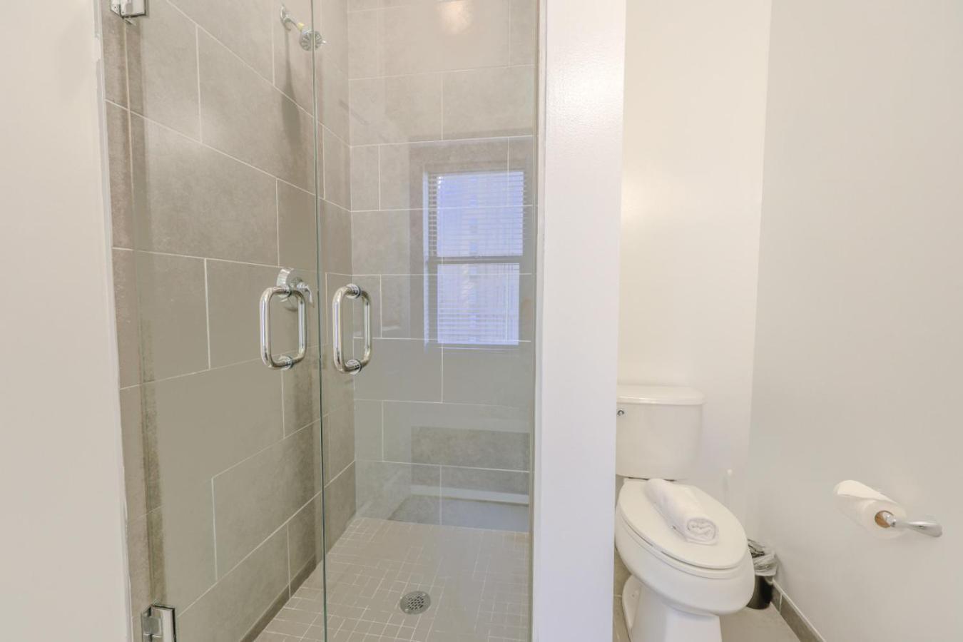 Luxury Loft Washer And Dryer Pet Friendly Apartment *
