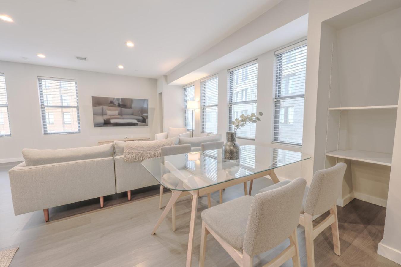Luxury Loft Washer And Dryer Pet Friendly * Boston